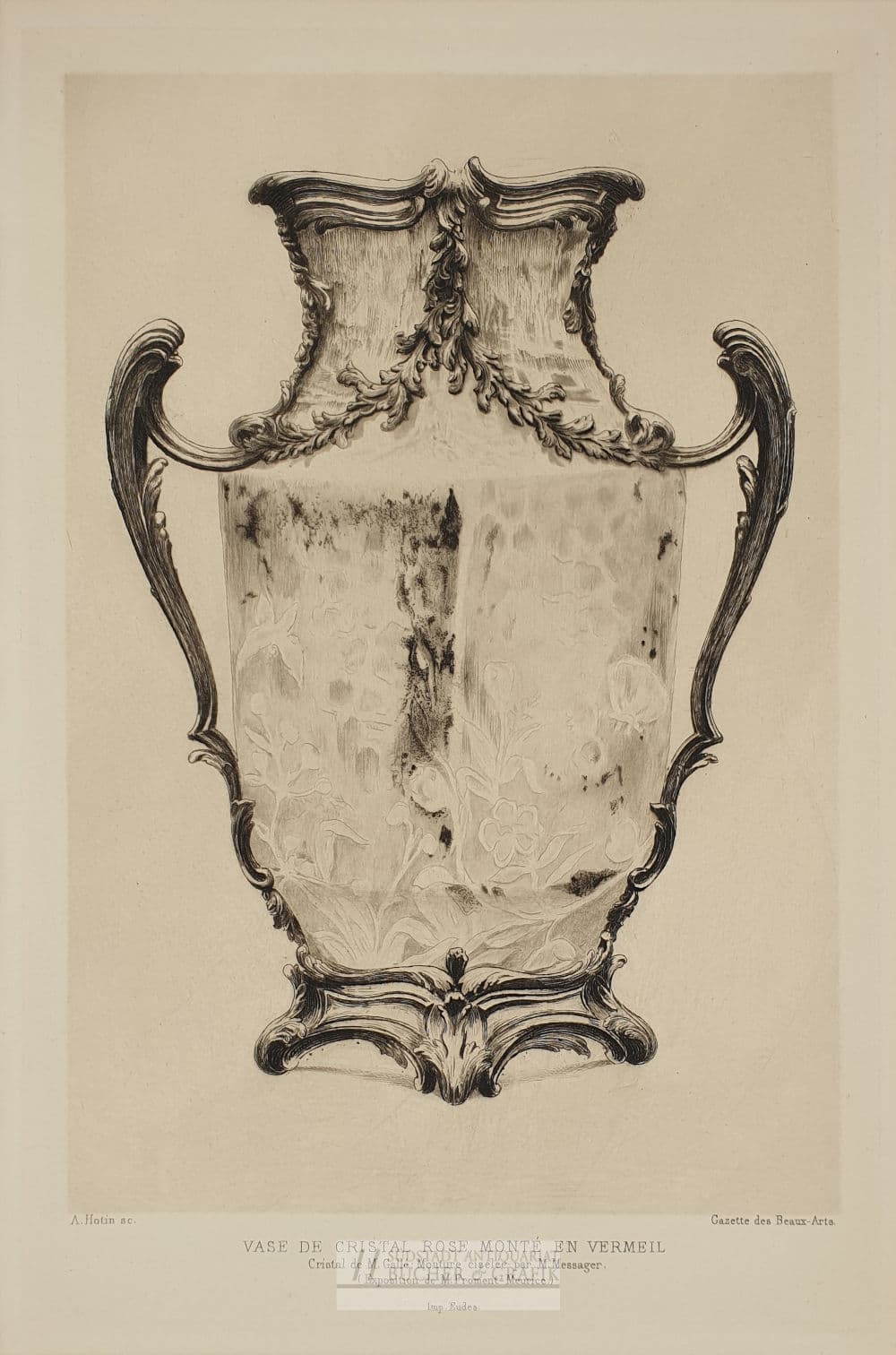 Vase de cristal rose monté en vermeil.